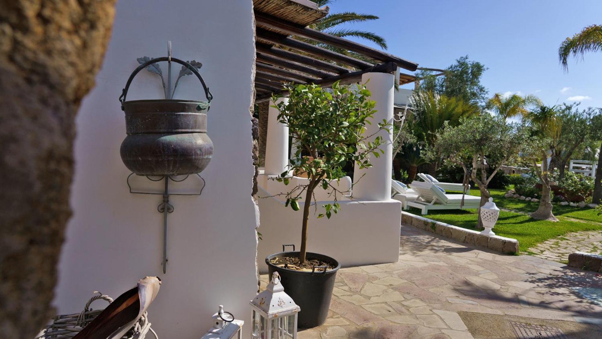 Hotel Oasi Panarea Buitenkant foto